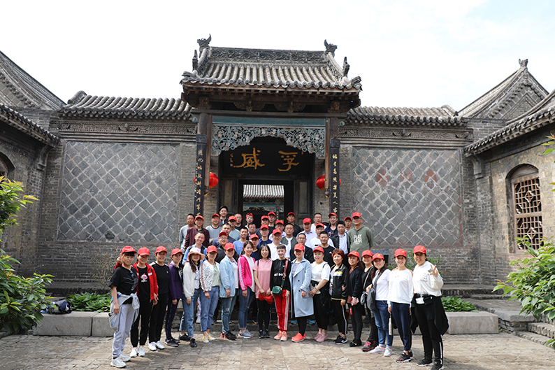 喜迎建國70周年 聯(lián)興集團組織職工到紅旗渠太行山參觀學習